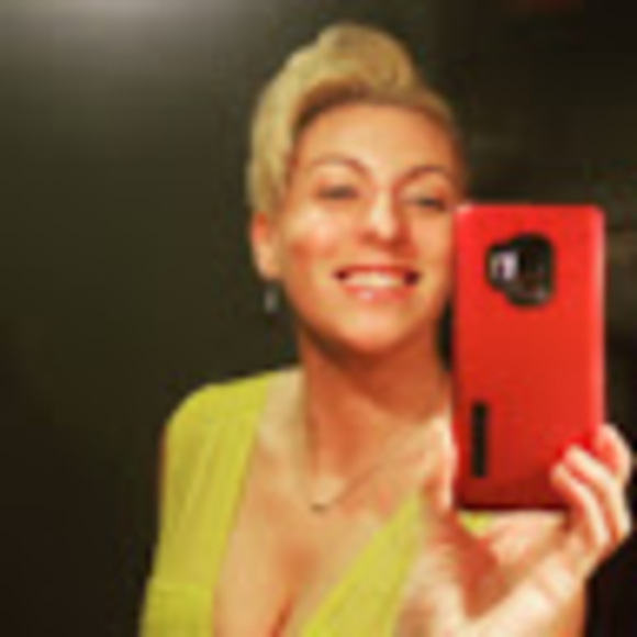 Meet your Posher, Lauren - Picture 1 of 1